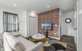 Fresh Riverfront - Washer & Dryer On-Site